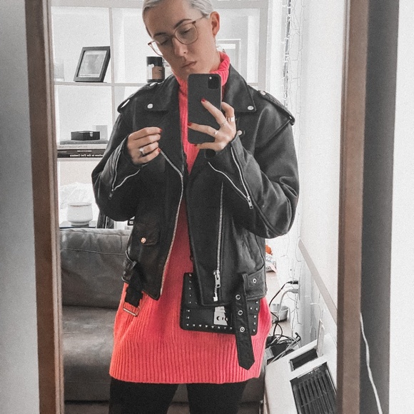 Missguided Oversized Hot Pink Sweater - Picture 2 of 5